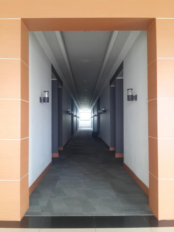 Raja Residence Jambi Джамби Екстериор снимка