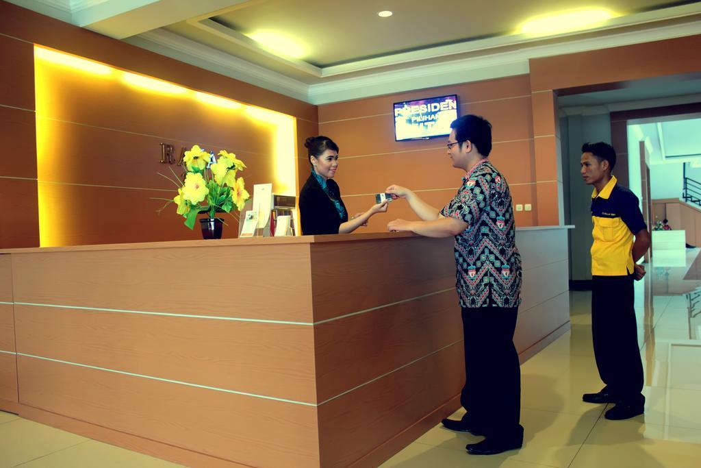 Raja Residence Jambi Джамби Екстериор снимка